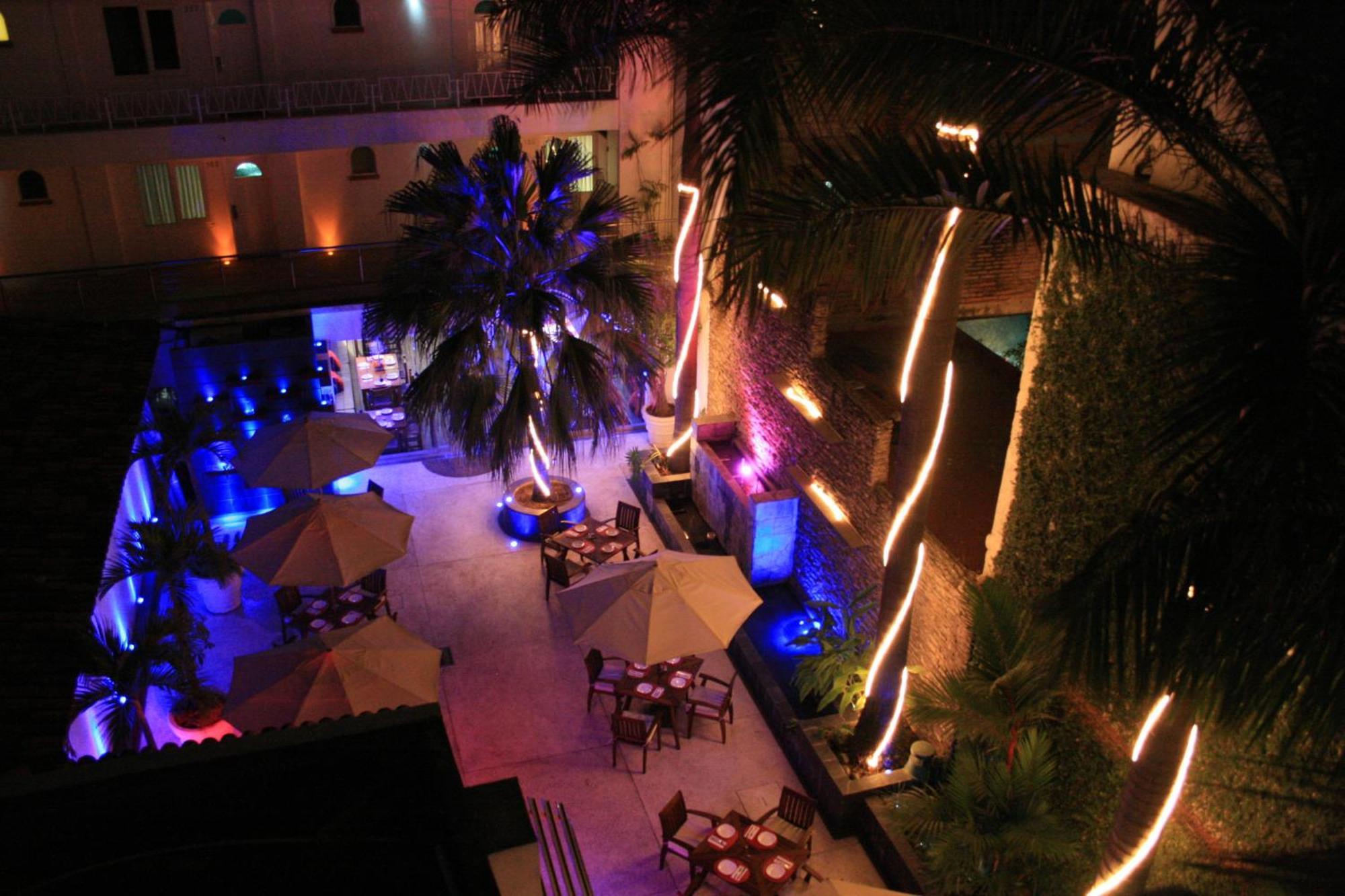 Hotel Rio Malecon Puerto Vallarta Bagian luar foto