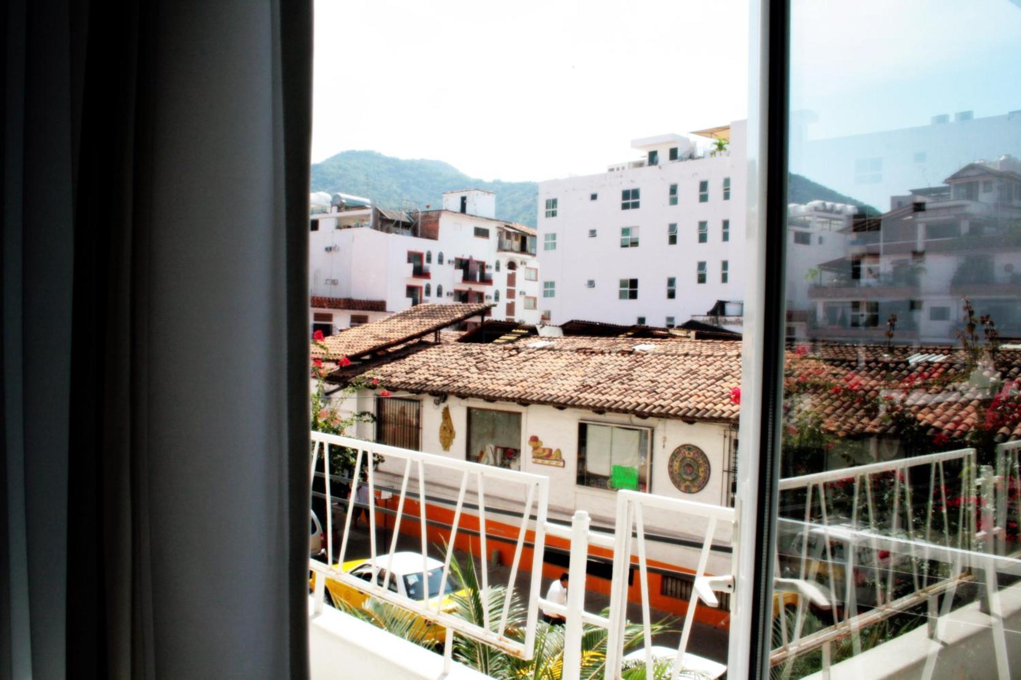 Hotel Rio Malecon Puerto Vallarta Bagian luar foto