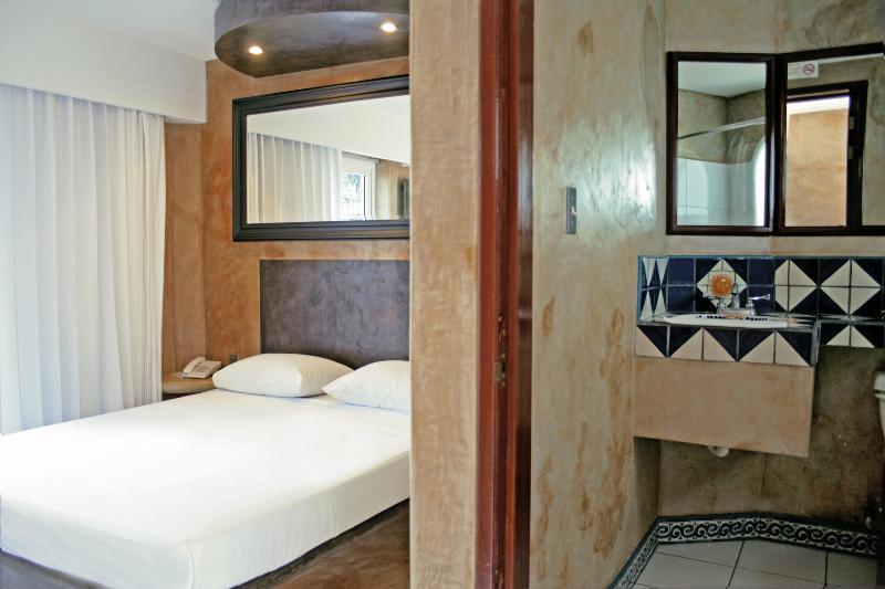 Hotel Rio Malecon Puerto Vallarta Bagian luar foto