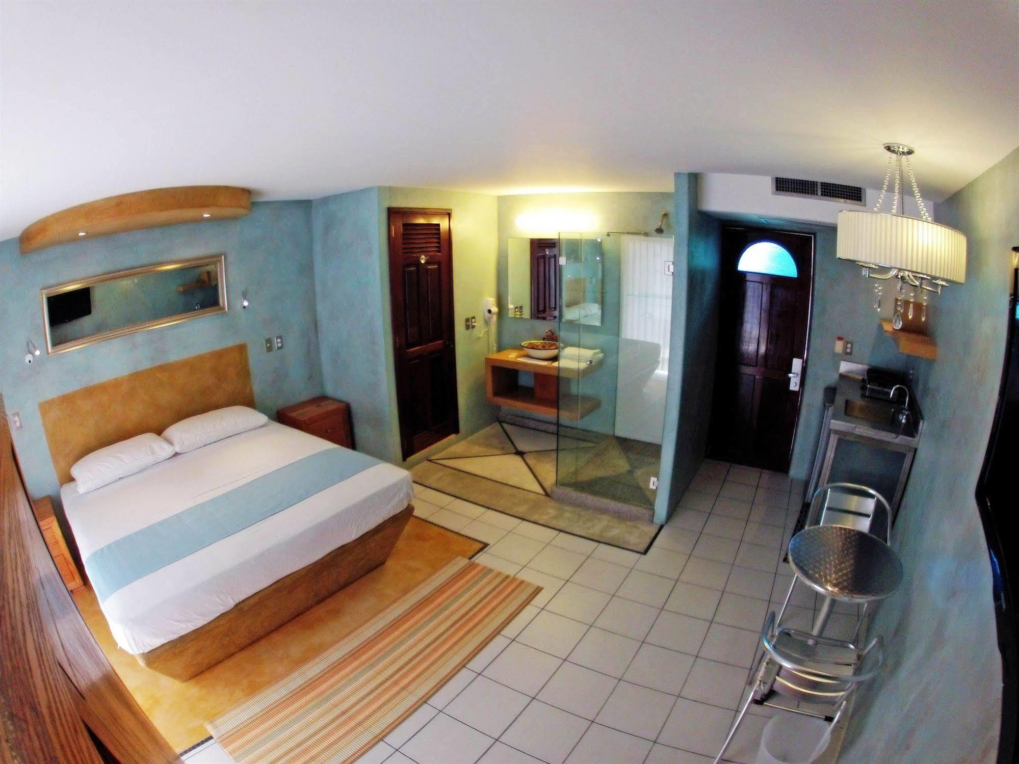 Hotel Rio Malecon Puerto Vallarta Bagian luar foto
