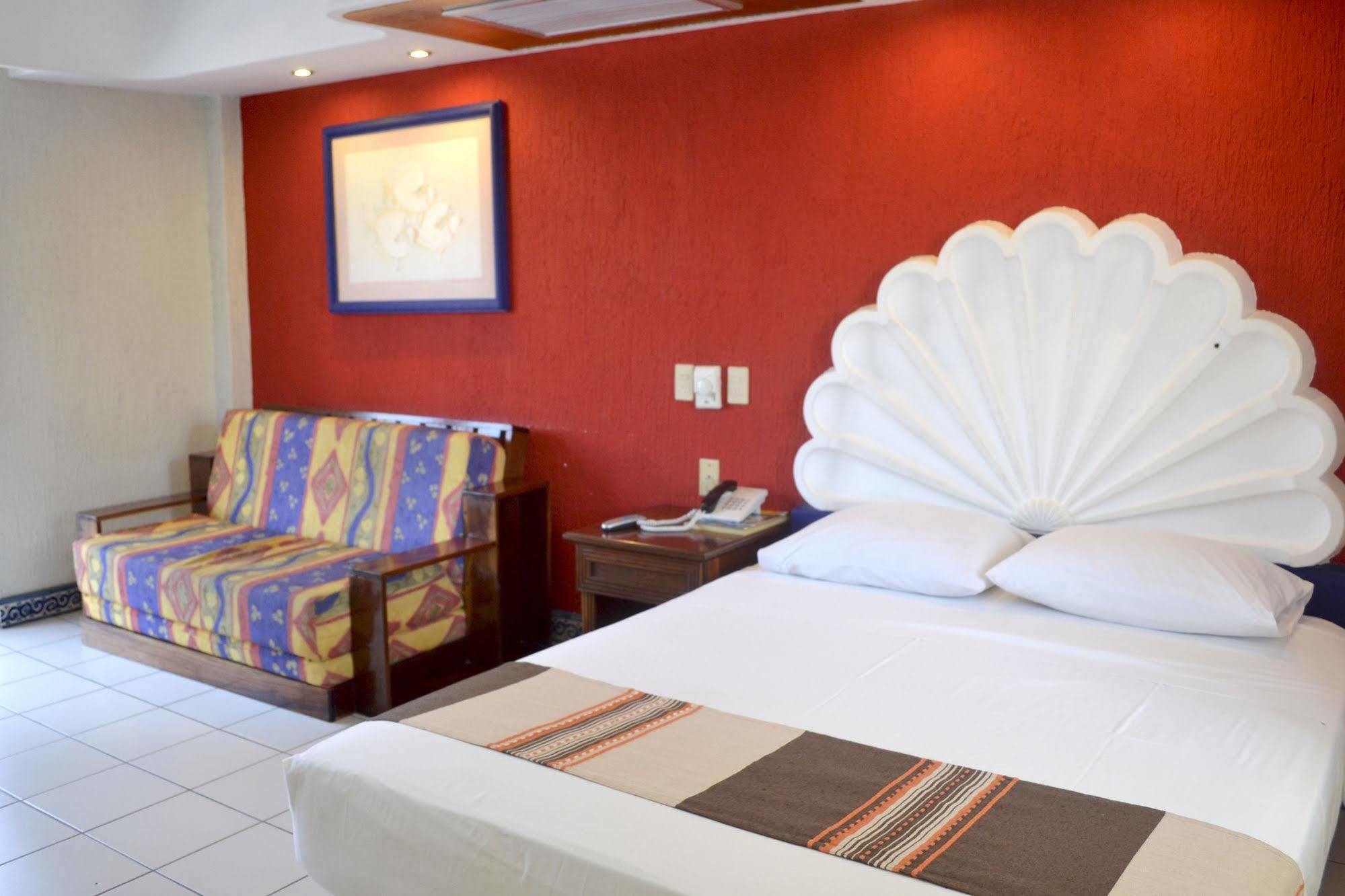 Hotel Rio Malecon Puerto Vallarta Bagian luar foto